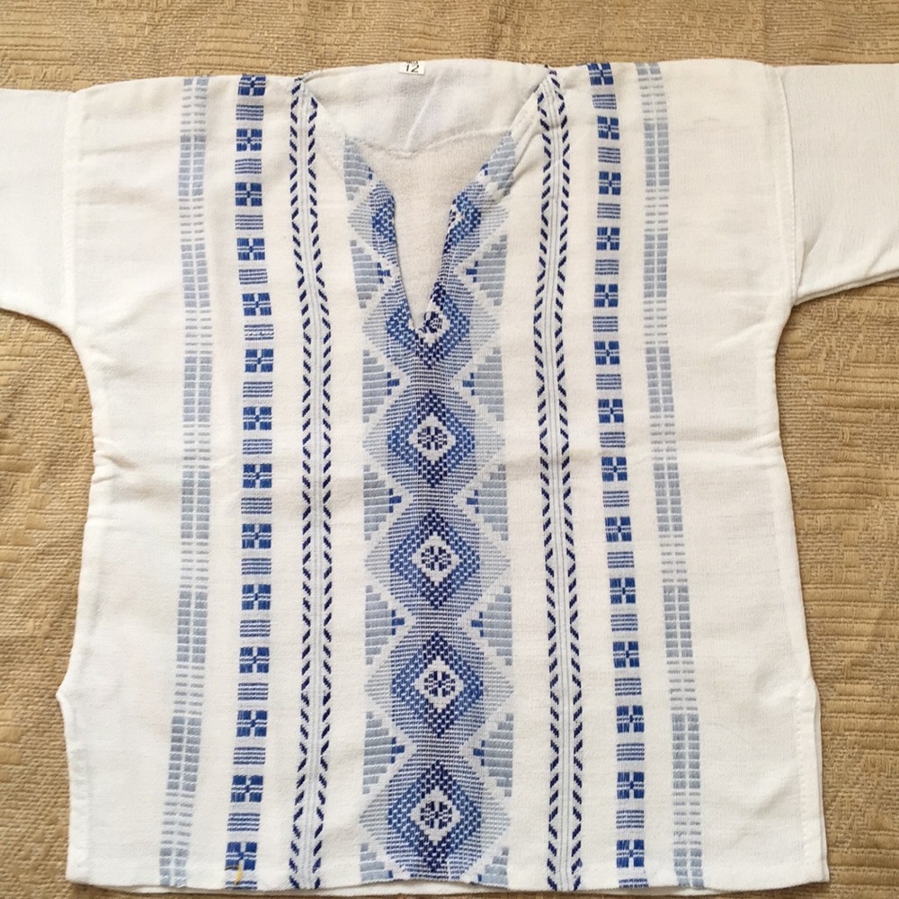Mexican embroidered boy shirt size 7-8 Years old